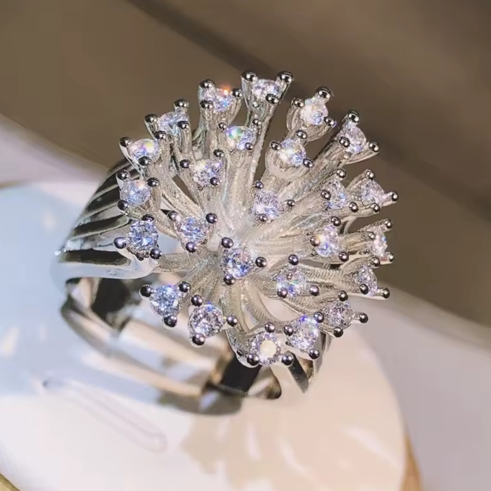 Radiant Diamond Starburst Ring – Luxury Silver & Crystal Statement Piece - Picture 3 of 10